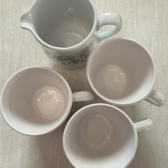 Corelle/Corningware Creamer and Mugs in Callaway Ivy pattern - Picture 2 of 3